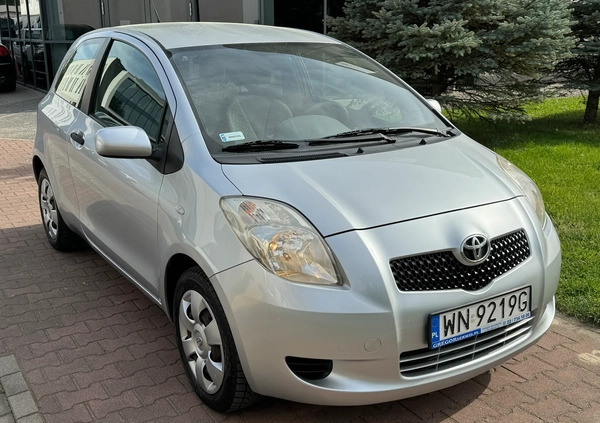 Toyota Yaris cena 9700 przebieg: 305000, rok produkcji 2006 z Połaniec małe 79